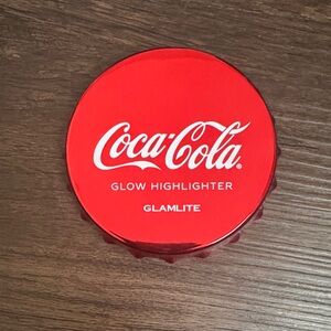 Coca-Cola Glamlite Red Glow Highlighter